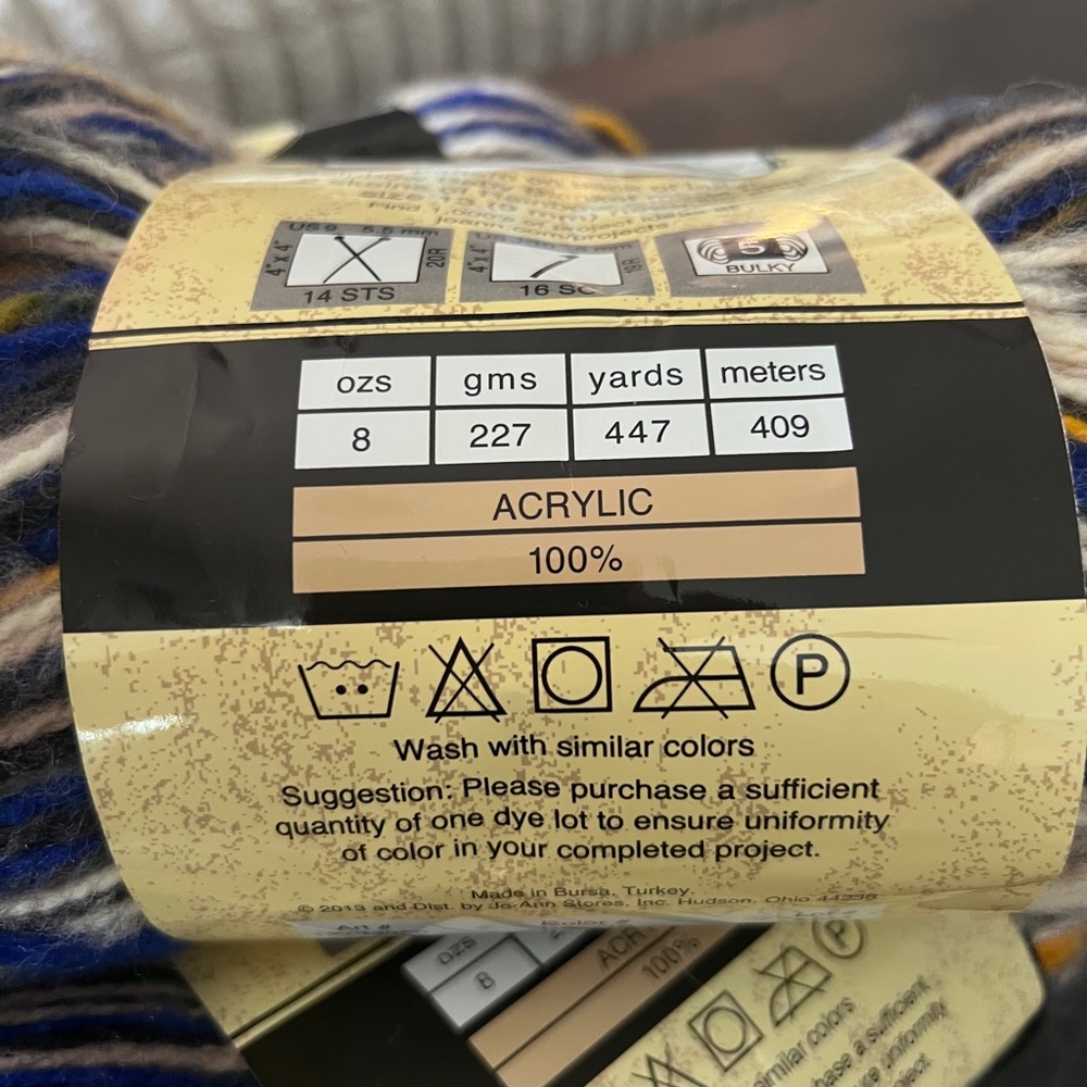 Rainbow classic purl essence Acrylic Yarn collegiate blue yellow 3 skeins - Picture 3 of 5